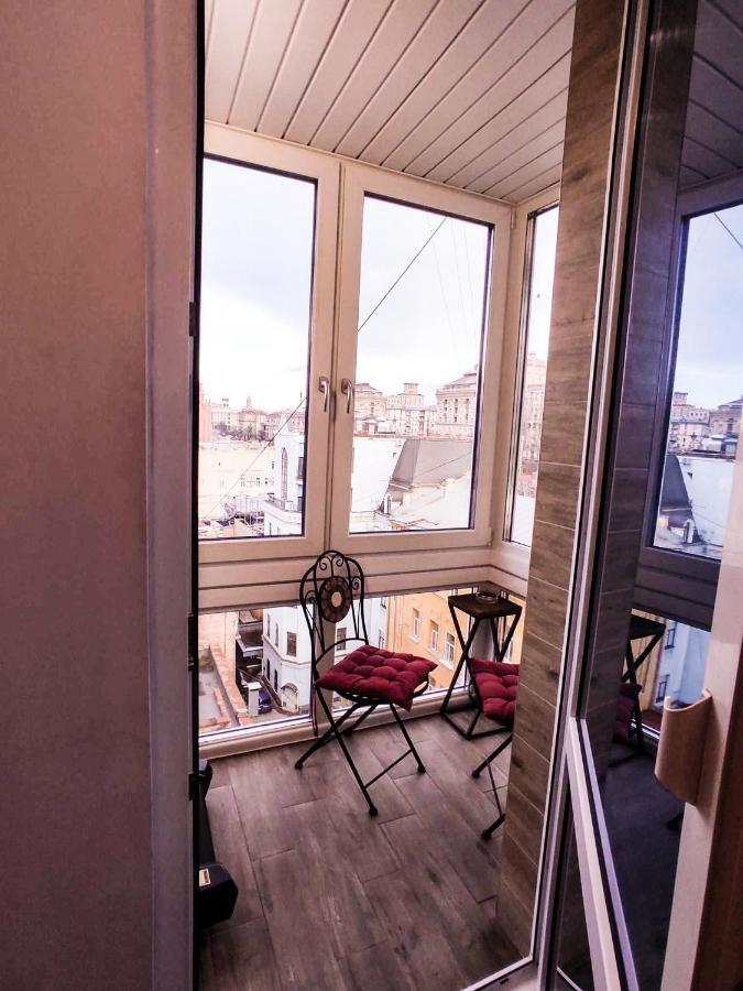 Sauna, Big Jacuzzi , Khreshchatyk Apartments キエフ エクステリア 写真