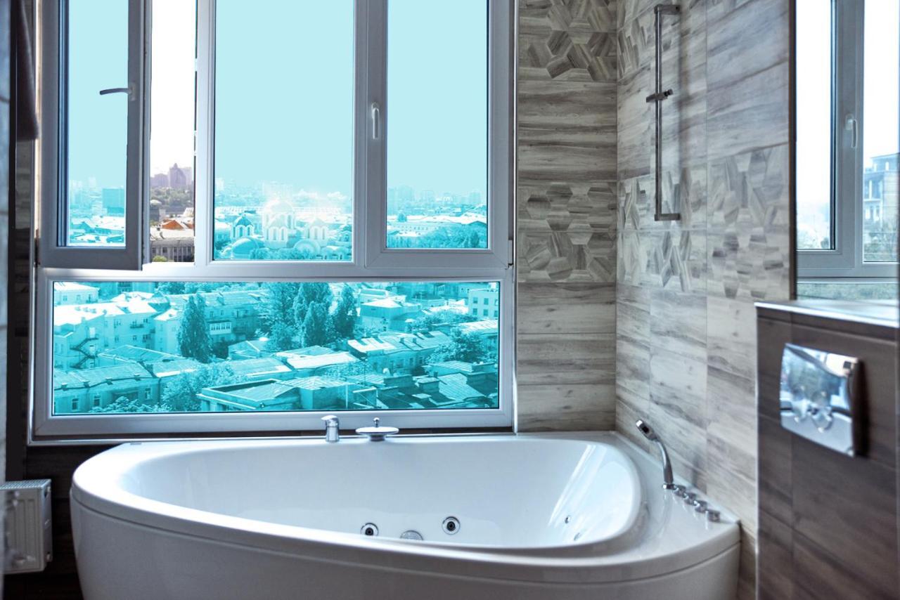 Sauna, Big Jacuzzi , Khreshchatyk Apartments キエフ エクステリア 写真