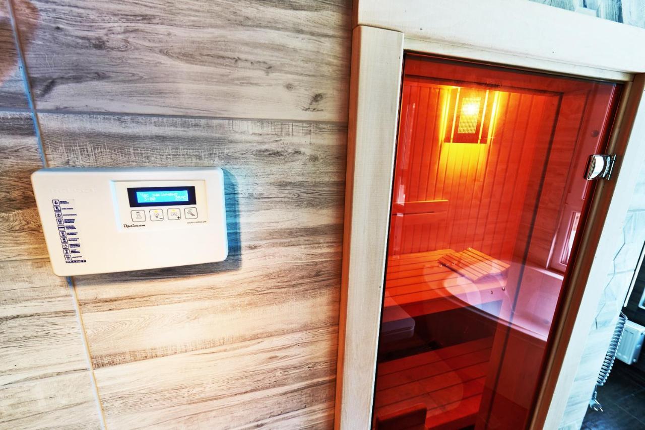Sauna, Big Jacuzzi , Khreshchatyk Apartments キエフ エクステリア 写真