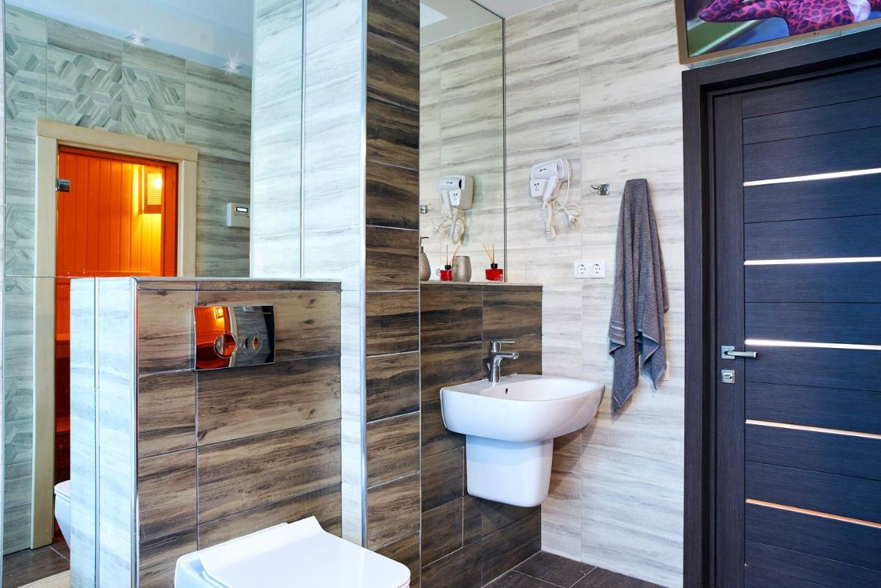 Sauna, Big Jacuzzi , Khreshchatyk Apartments キエフ エクステリア 写真