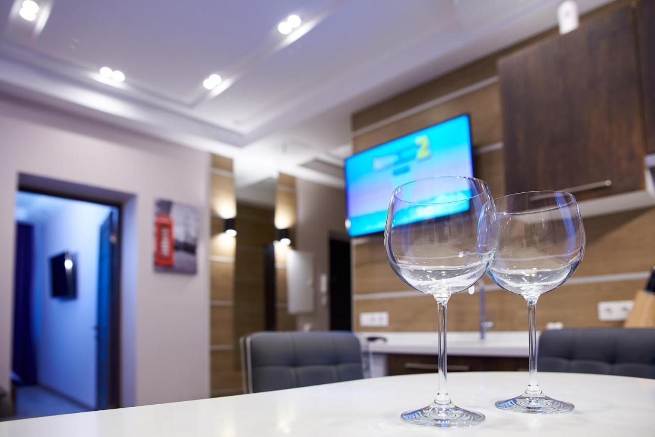 Sauna, Big Jacuzzi , Khreshchatyk Apartments キエフ エクステリア 写真
